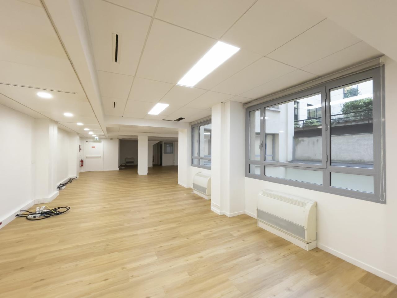 Bureau Paris 239m² Location bureau Paris OLBUR2100751 12